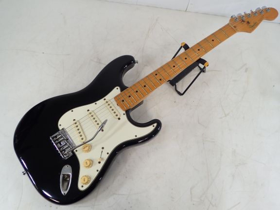 【高額買取実施中!!】珍品 Fender USA エレキギター Standard Stratocaster 80年代 | 楽器買取・楽器査定