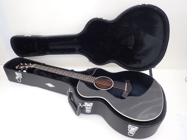 Taylor 214ce BLK DLXエレアコ